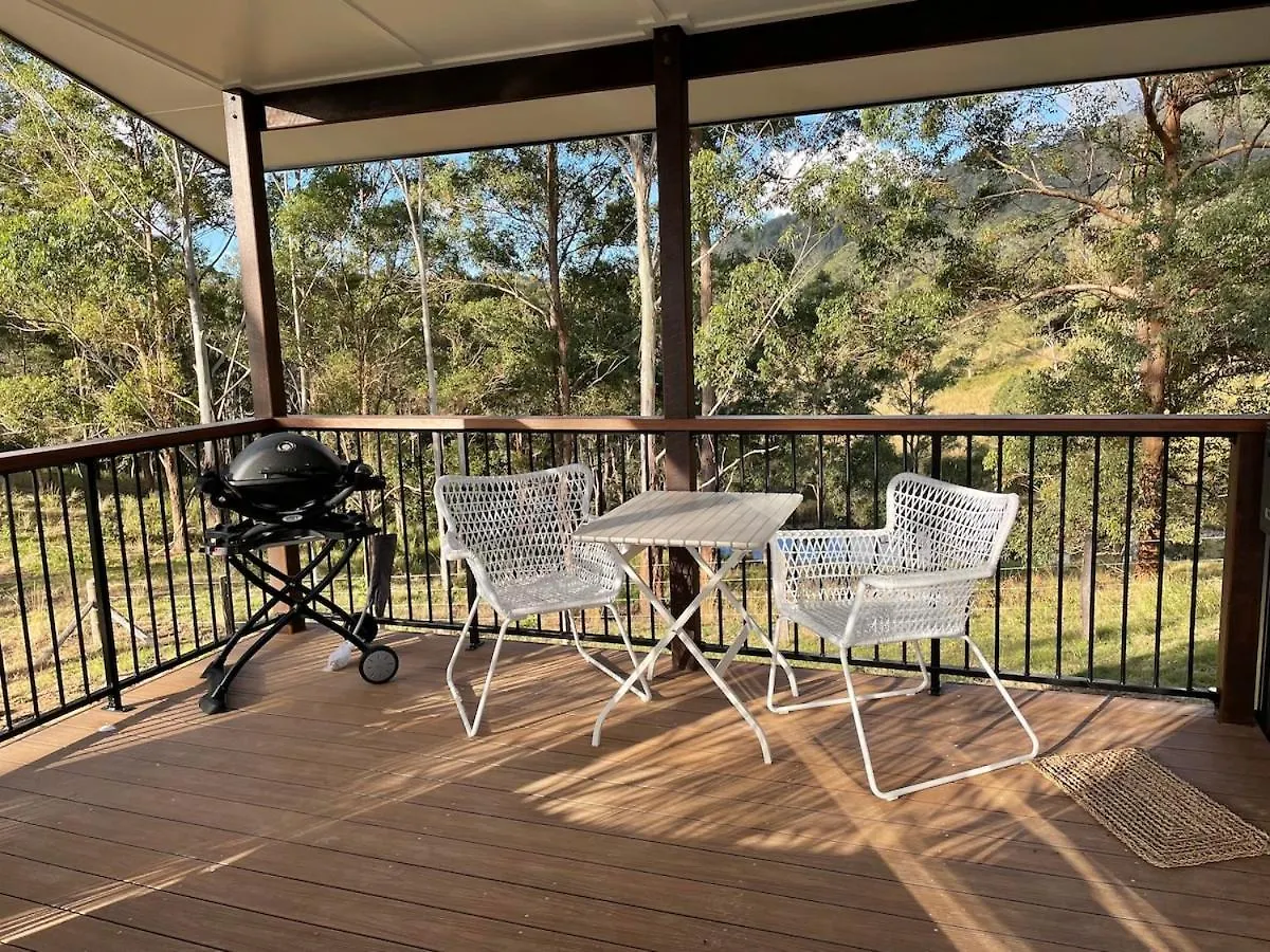Romance Awaits At Down At The Dale Studio Conondale 0*,